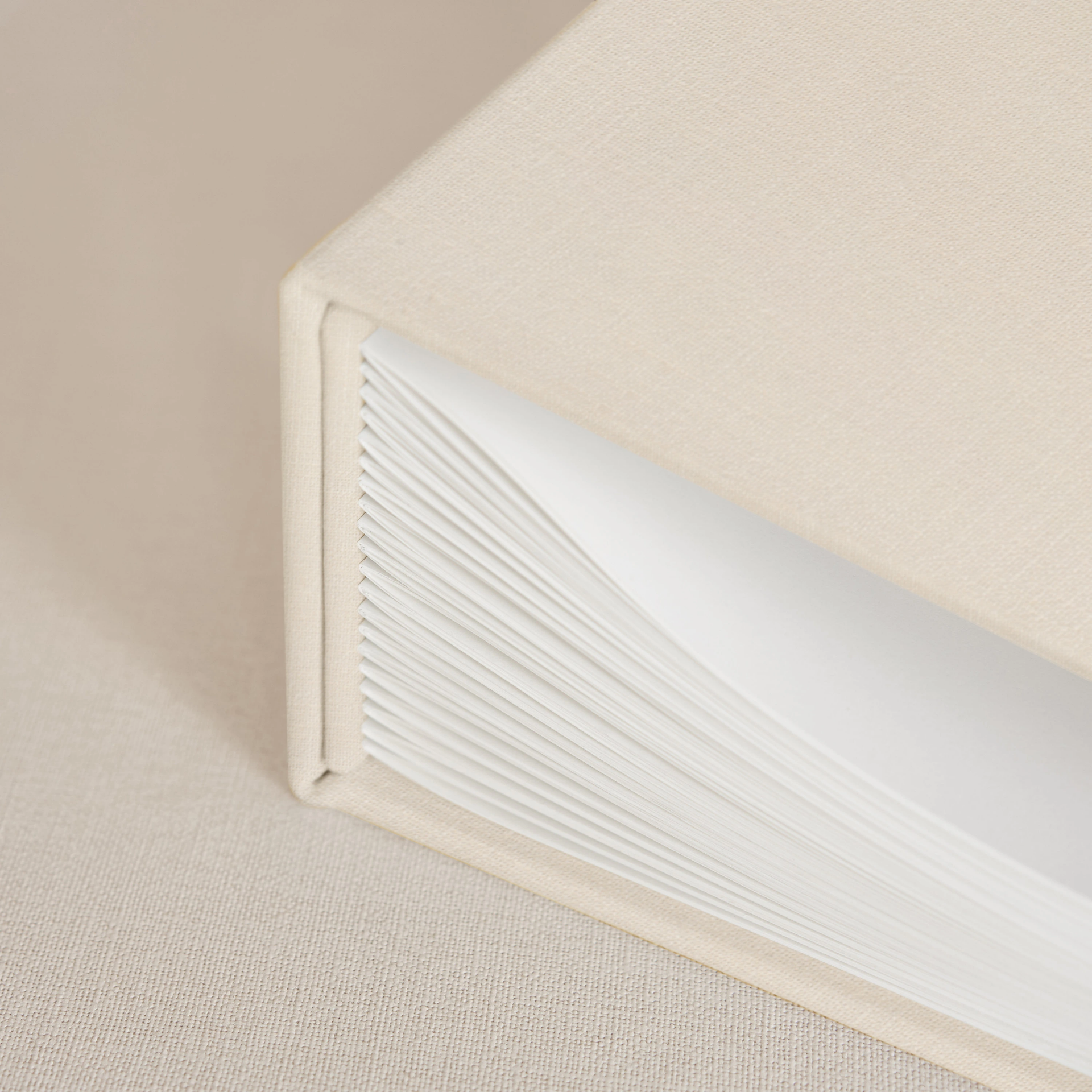 Linen Extra Large Traditional Album - Image 3