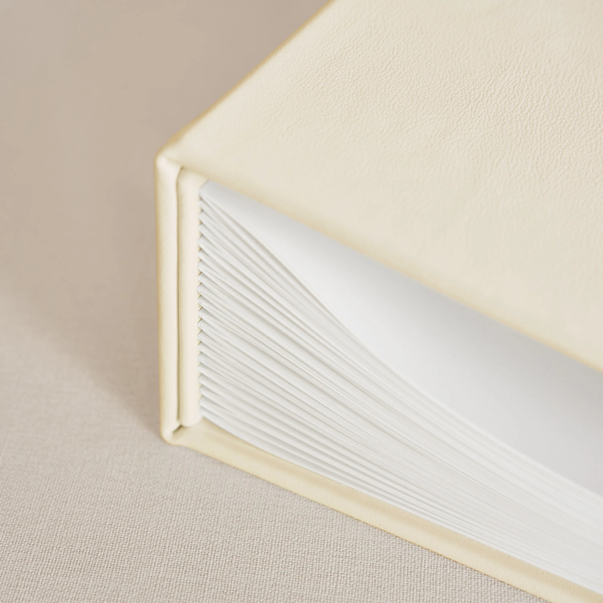 Eco Leather Extra Large Traditional Album - Image 3