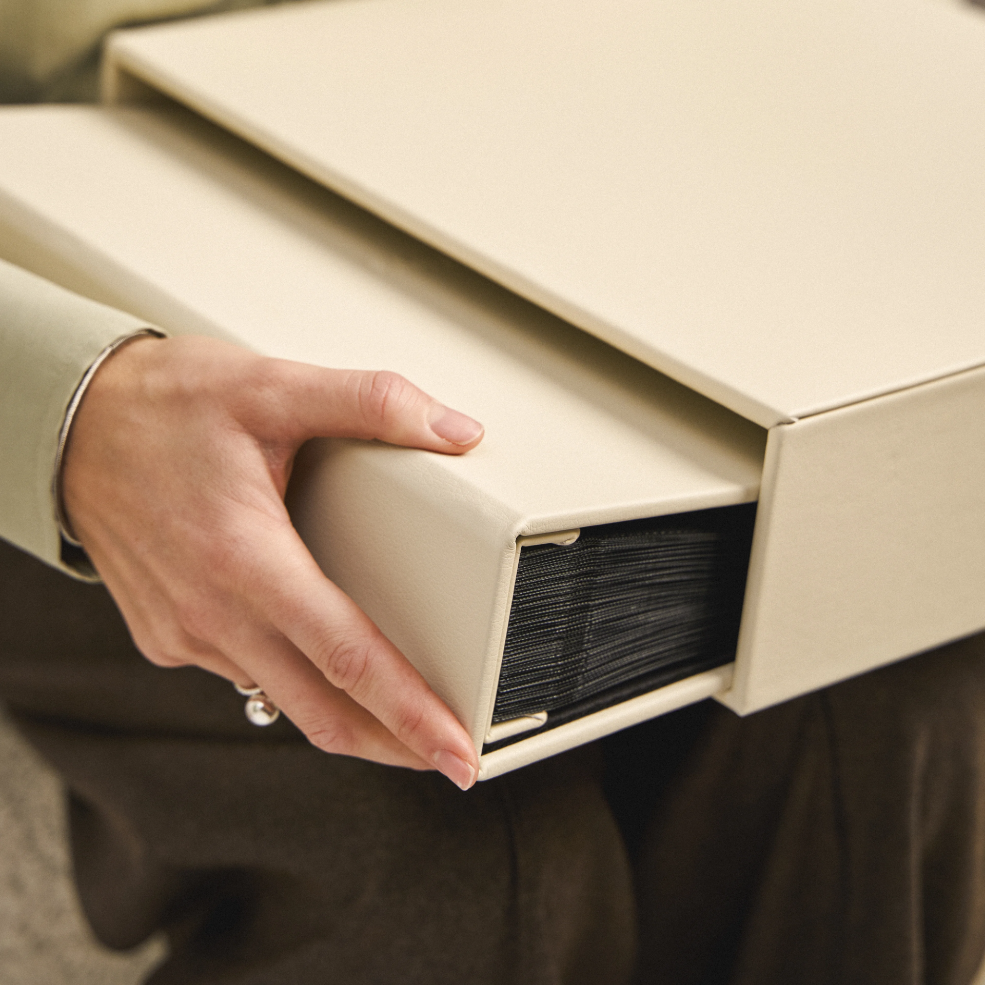 Eco Leather Slip In Photo Album for 100-1000 4x6 Photos - Image 2