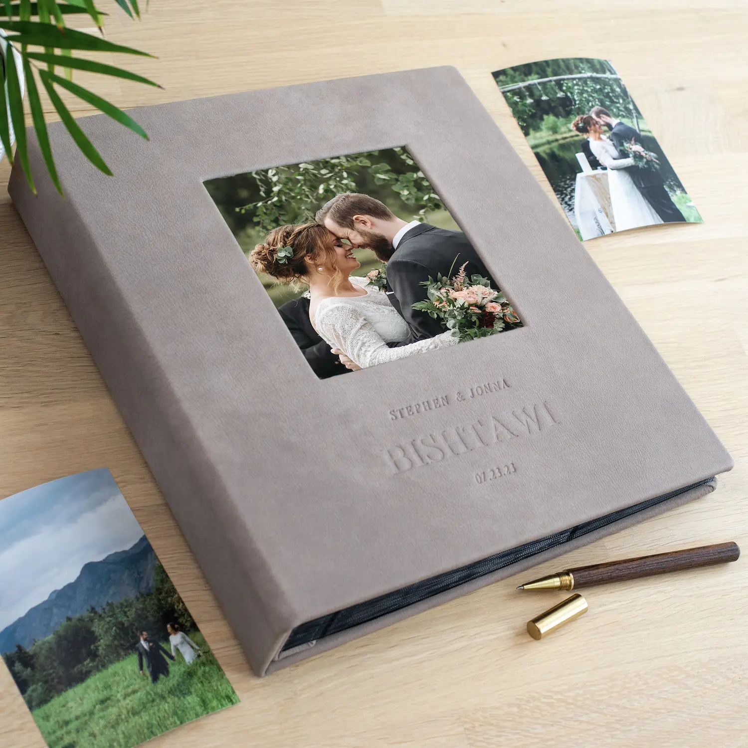 Leather Slip In Photo Album with Photo Window for 100-1000 4x6 Photos - Image 4