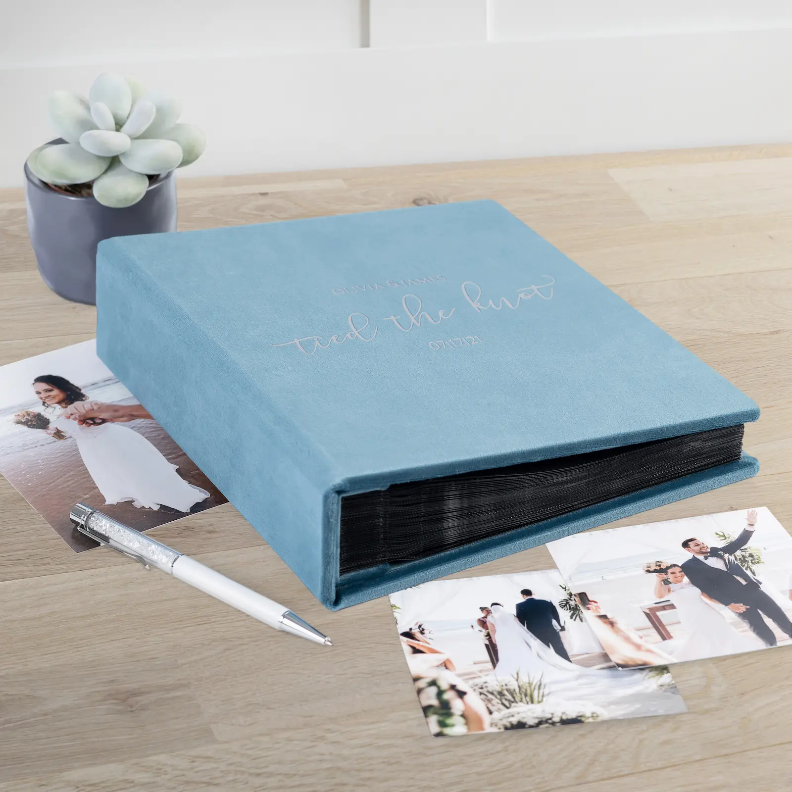 Velvet Slip In Photo Album for 40-400 4x6 or 5x7 Photos - Image 2