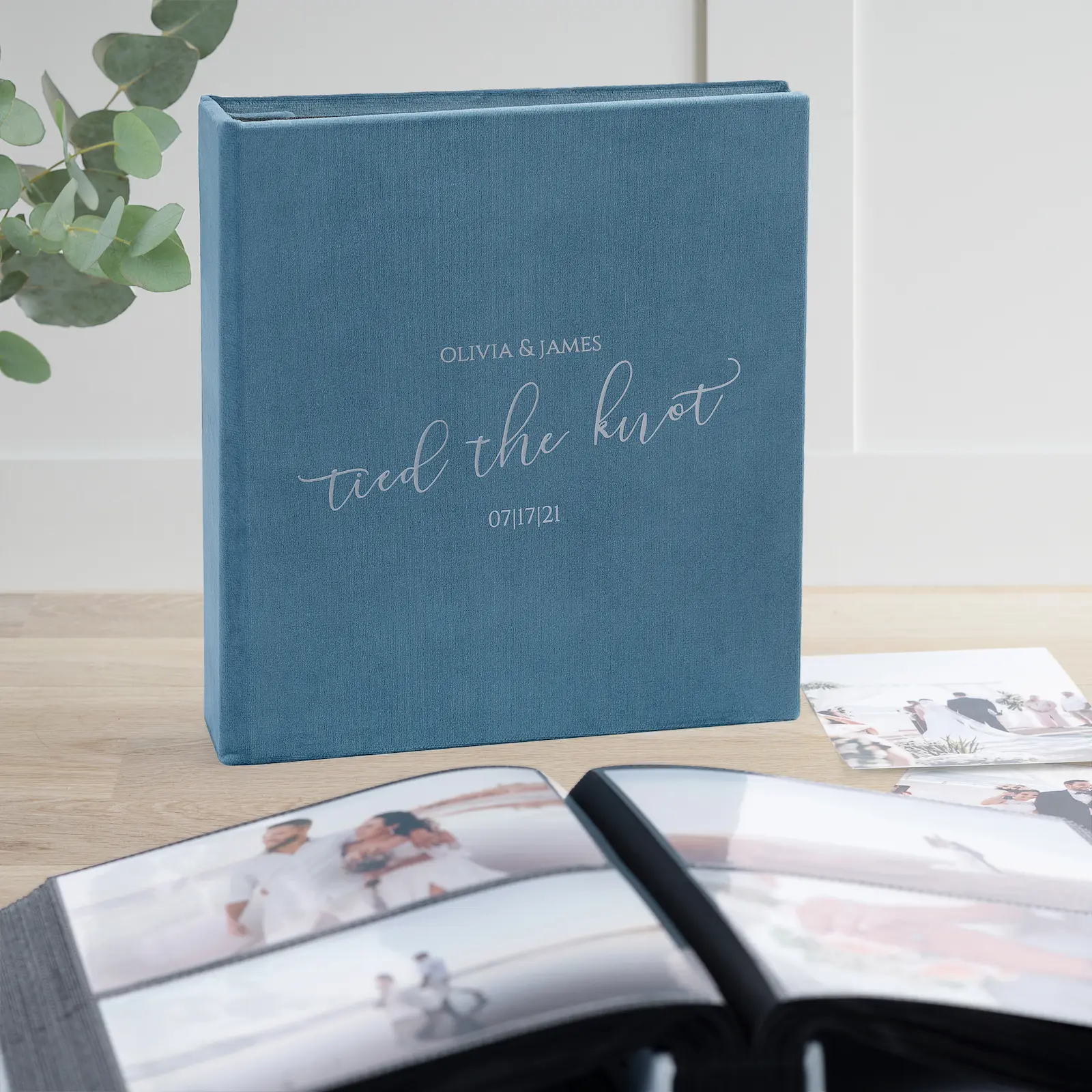 Velvet Slip In Photo Album for 40-400 4x6 or 5x7 Photos - Image 3