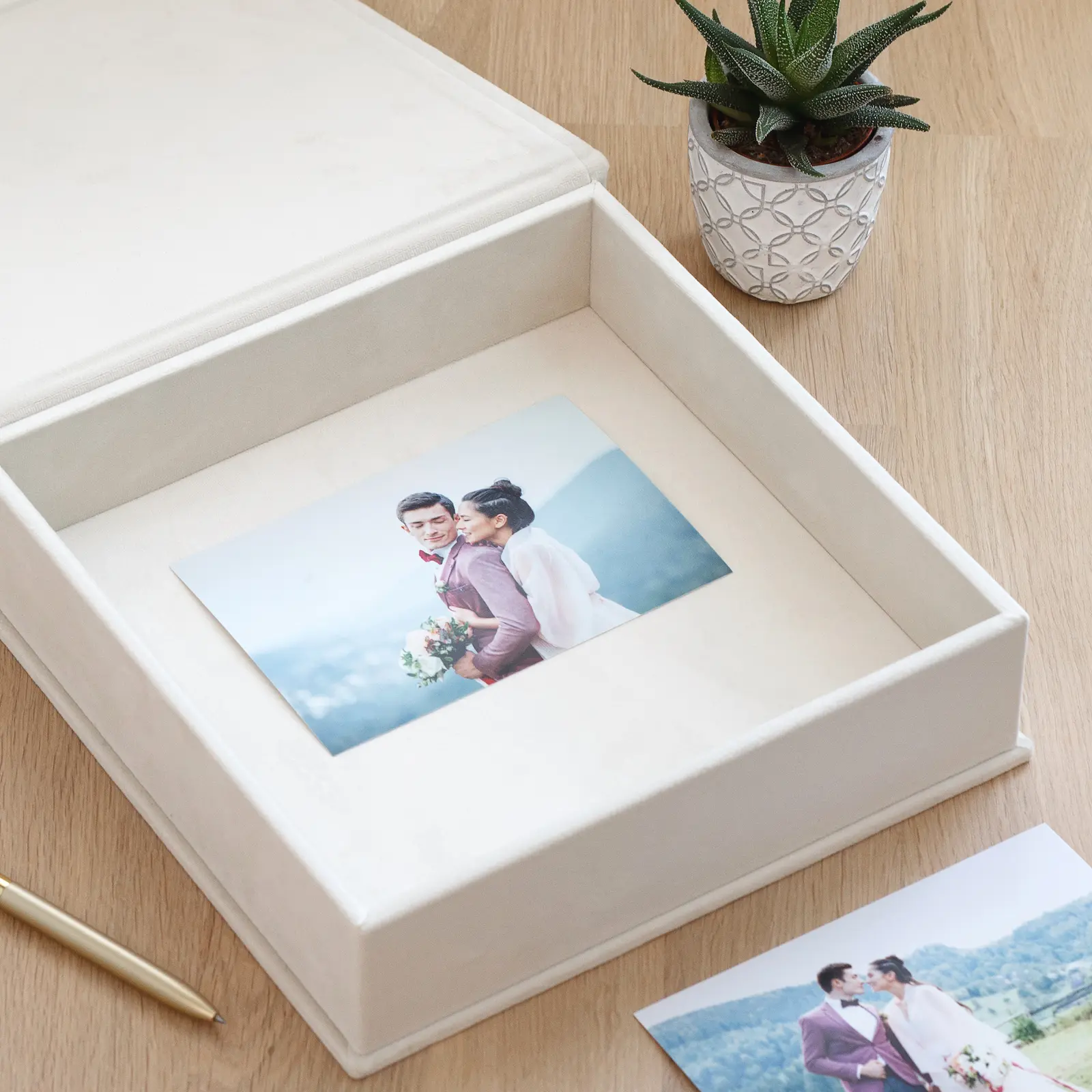 Velvet Keepsake Box Magnet Closure - Image 5