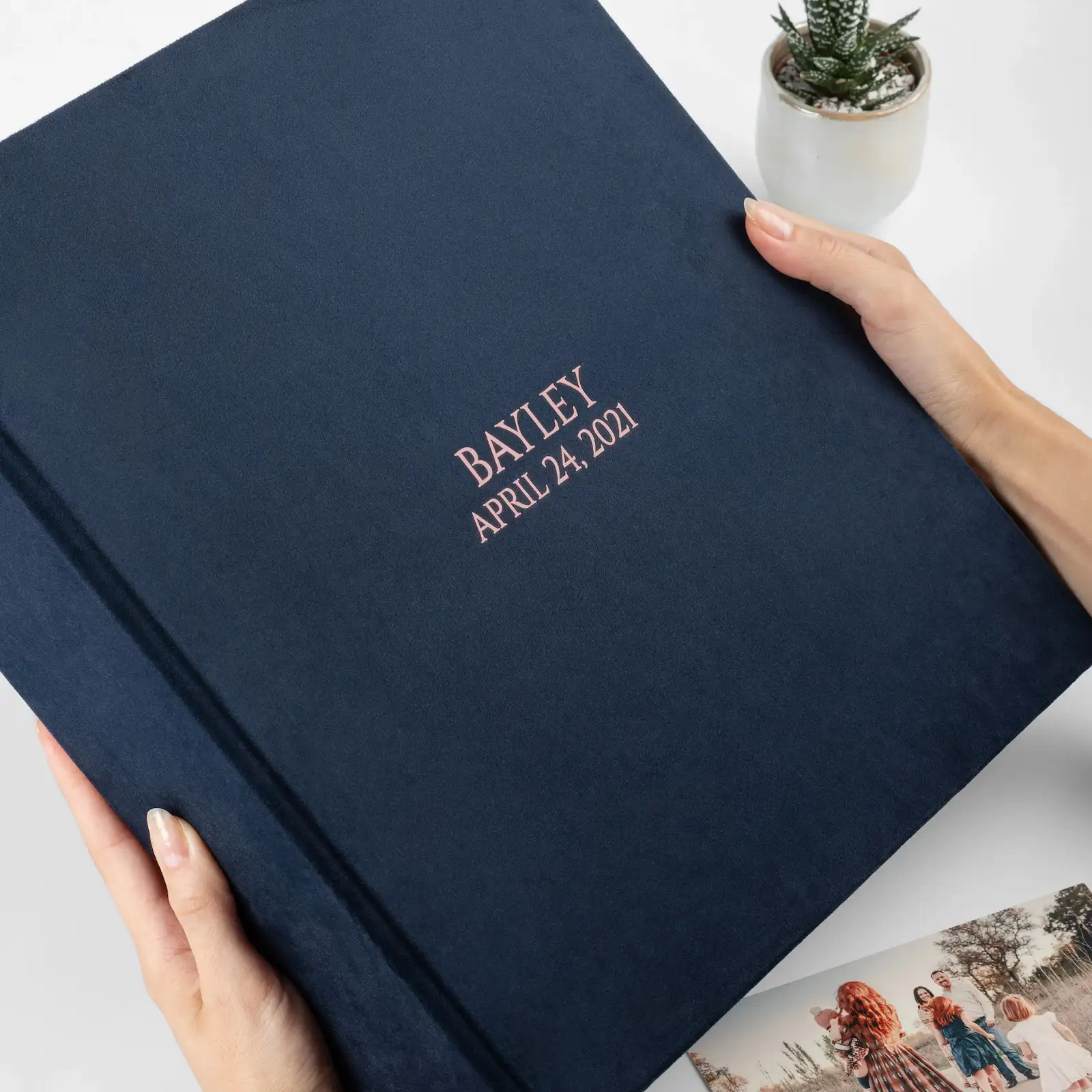 Velvet Slip In Photo Album for 100-1000 4x6 Photos - Image 3