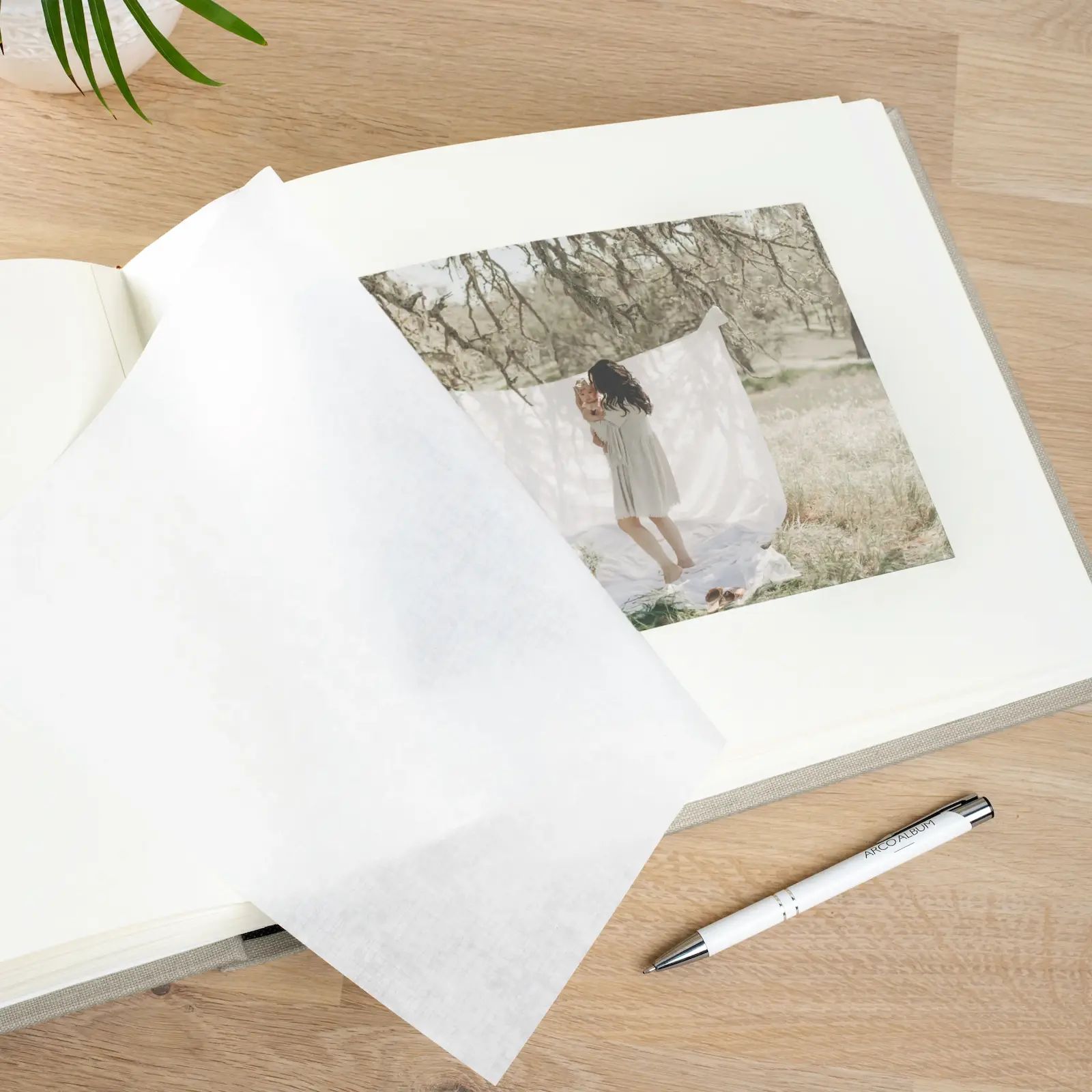 Linen Traditional Photo Album - Image 3