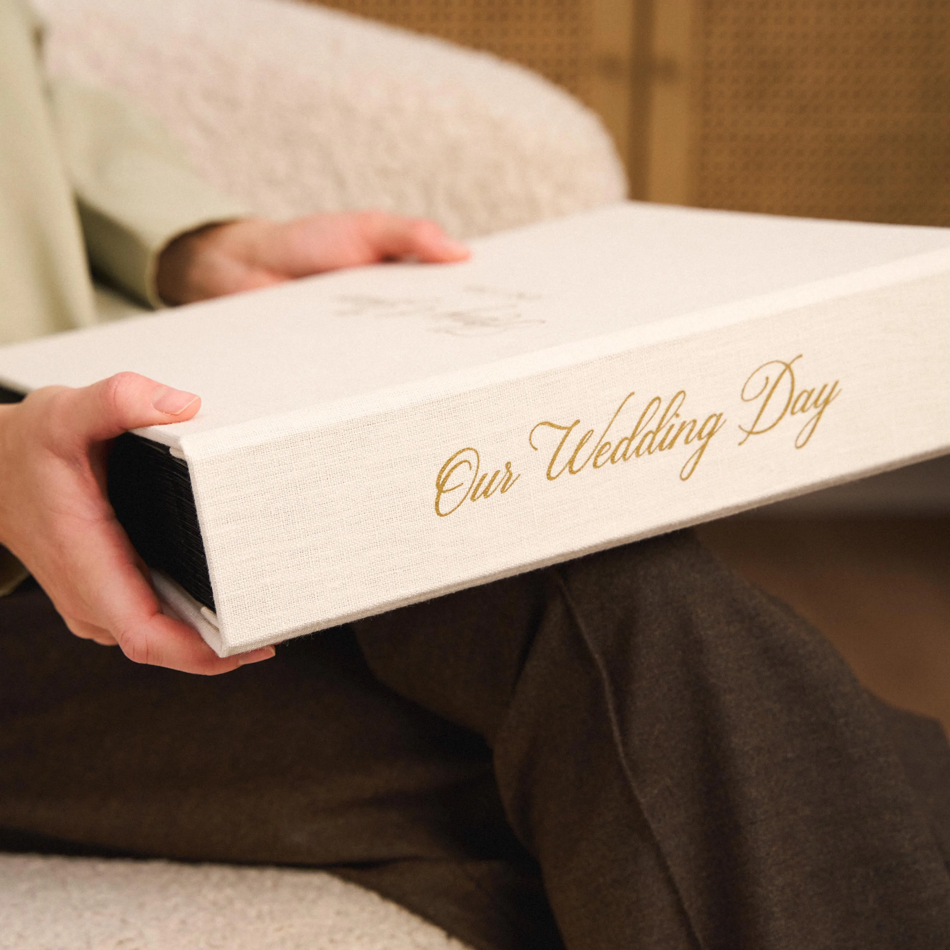 Linen Slip In Photo Album for 100-1000 4x6 Photos - Image 4