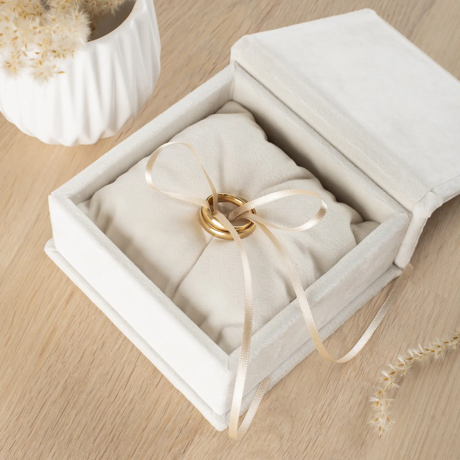 Velvet Ring Bearer Box - Image 2