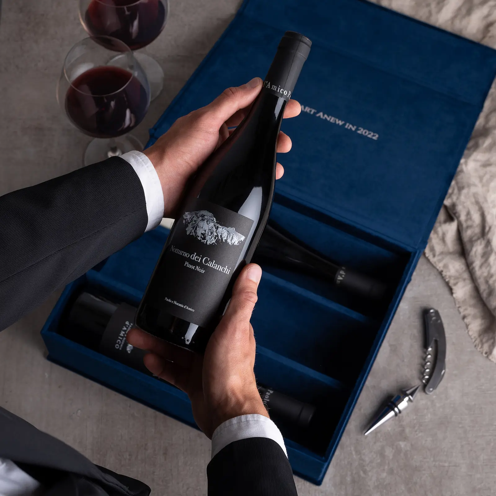 Velvet Wine Box for 3 Bottles - Image 6