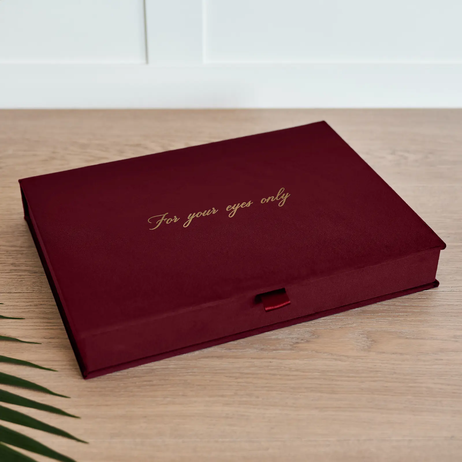 Velvet Folio Box with 20 Slip-in Matts - Image 3