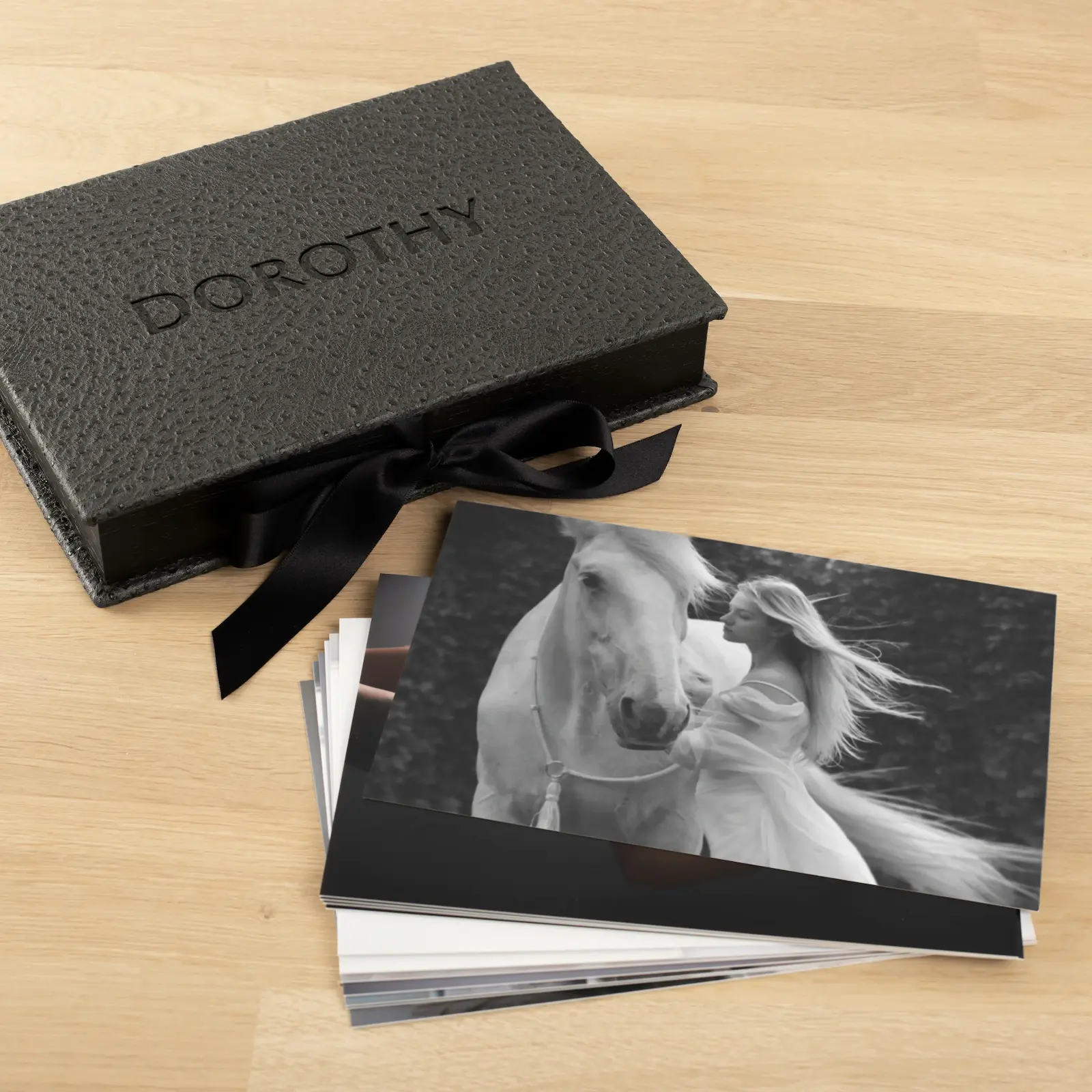 Vinyl Folio Box with 20 Printed Photocards, Ribbon Closure - Image 5