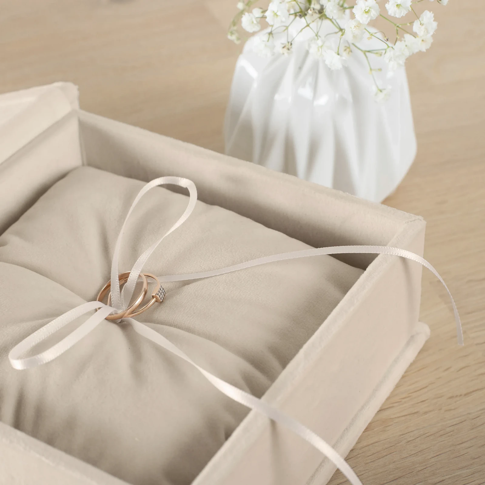 Velvet Ring Bearer Box - Image 2