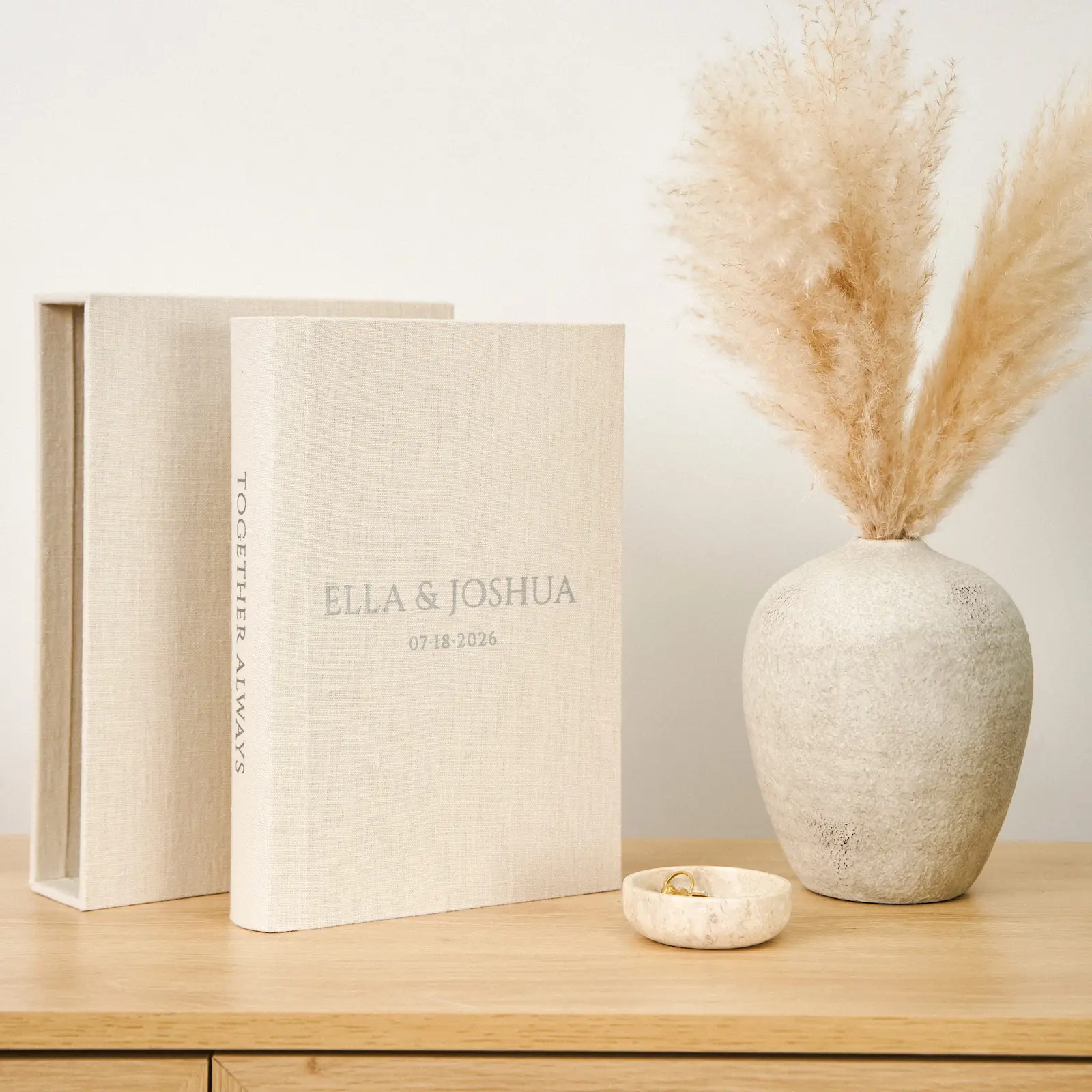 Linen Slip In Photo Album for 300 4x6 Photos - Image 2