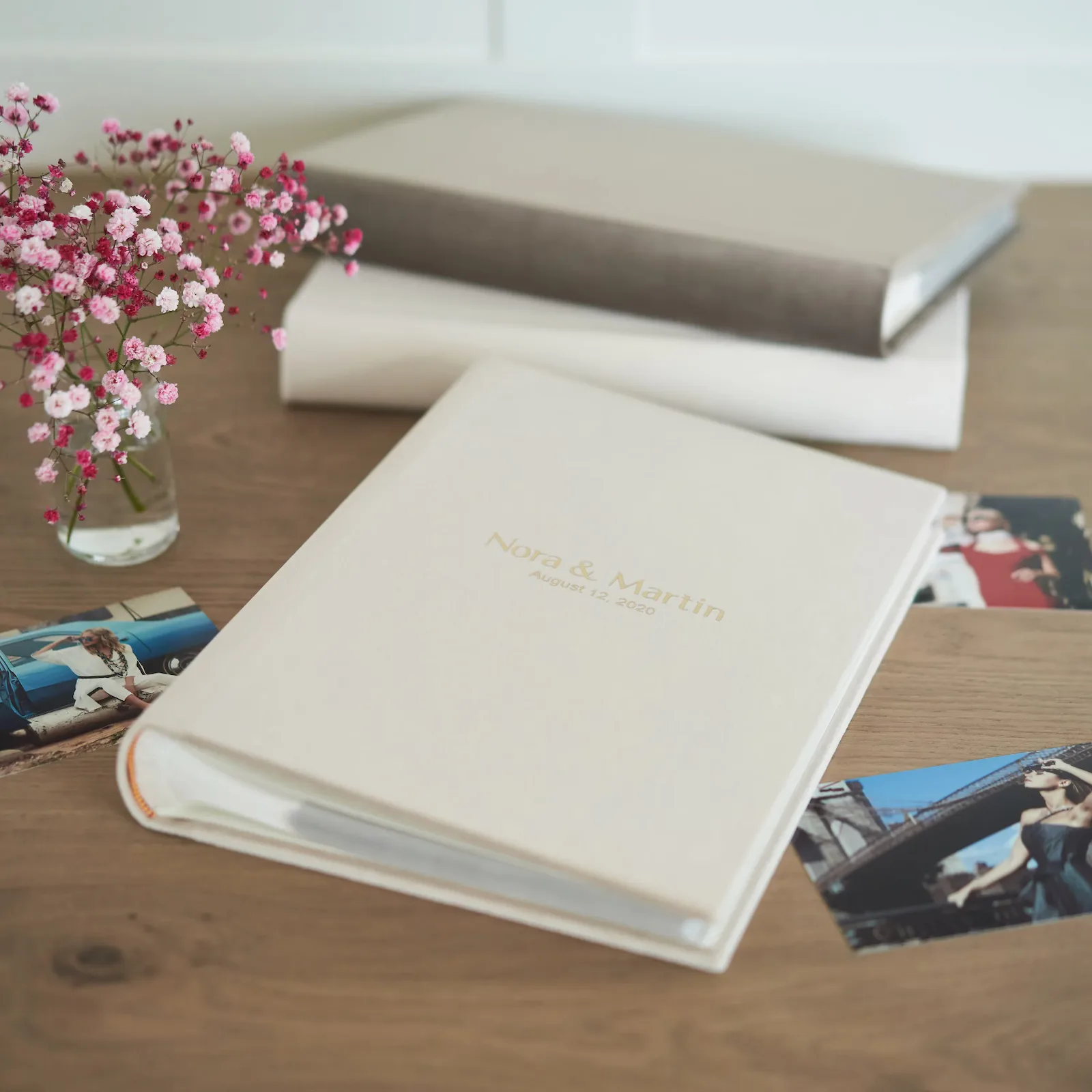 Velvet Photo Album with Sleeves for 300 4x6 Photos - Image 3