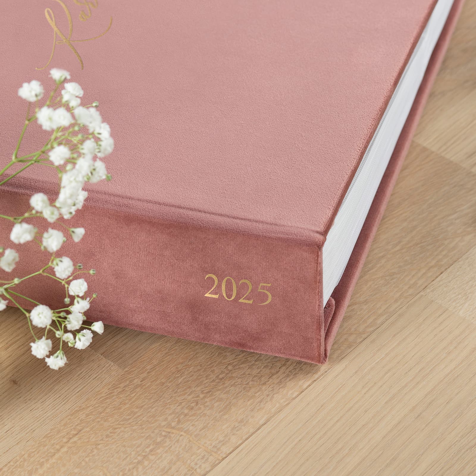 Velvet Slip In Photo Album for 100-1000 4x6 Photos - Image 5