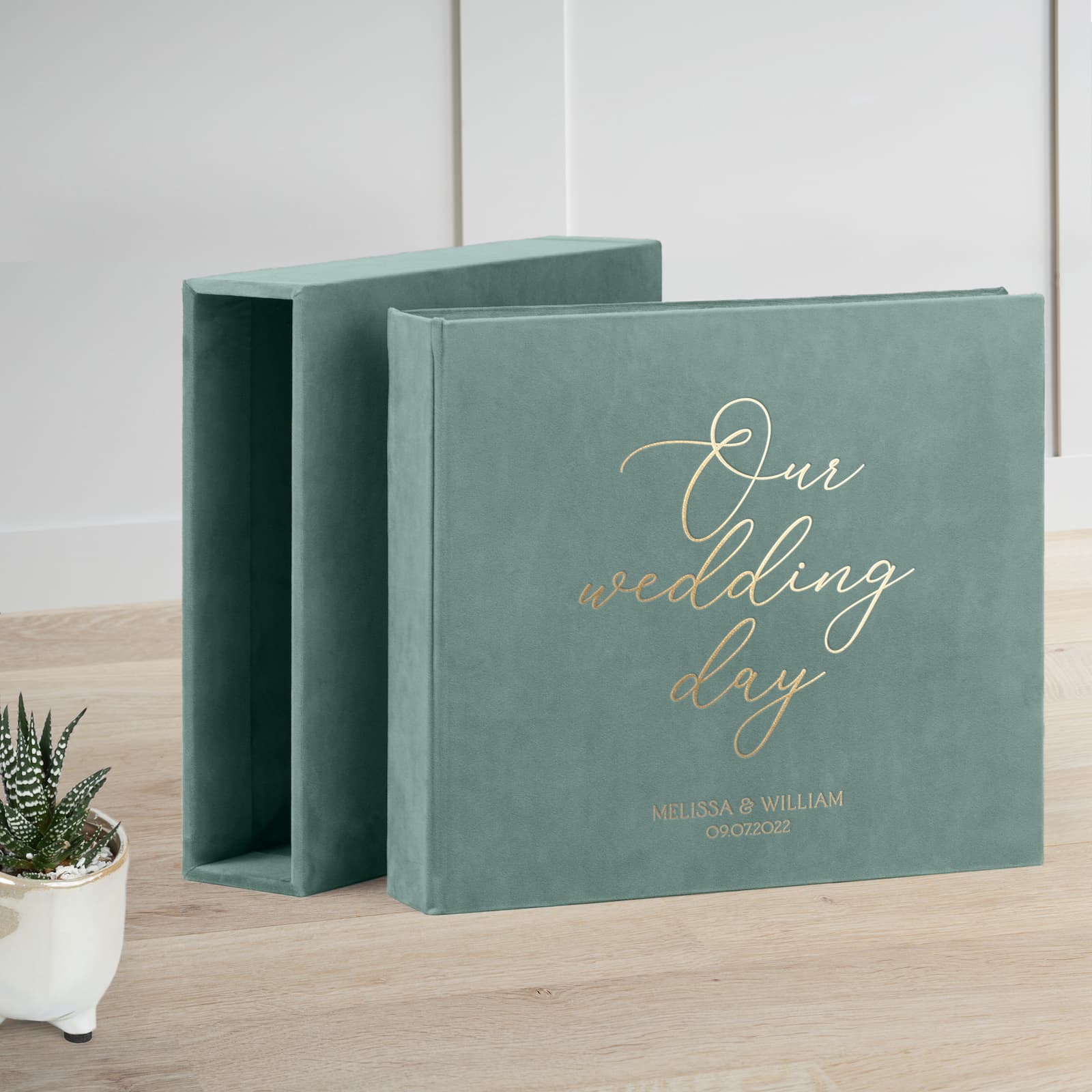 Velvet Slip In Photo Album for 120-1200 4x6 Photos - Image 8