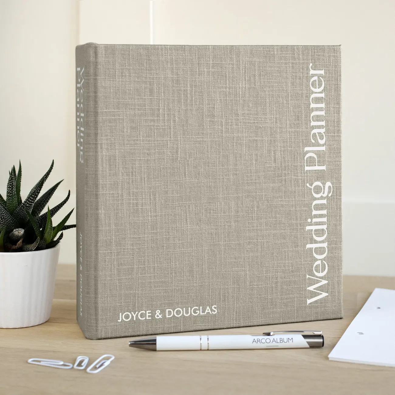 Linen Wedding Planner