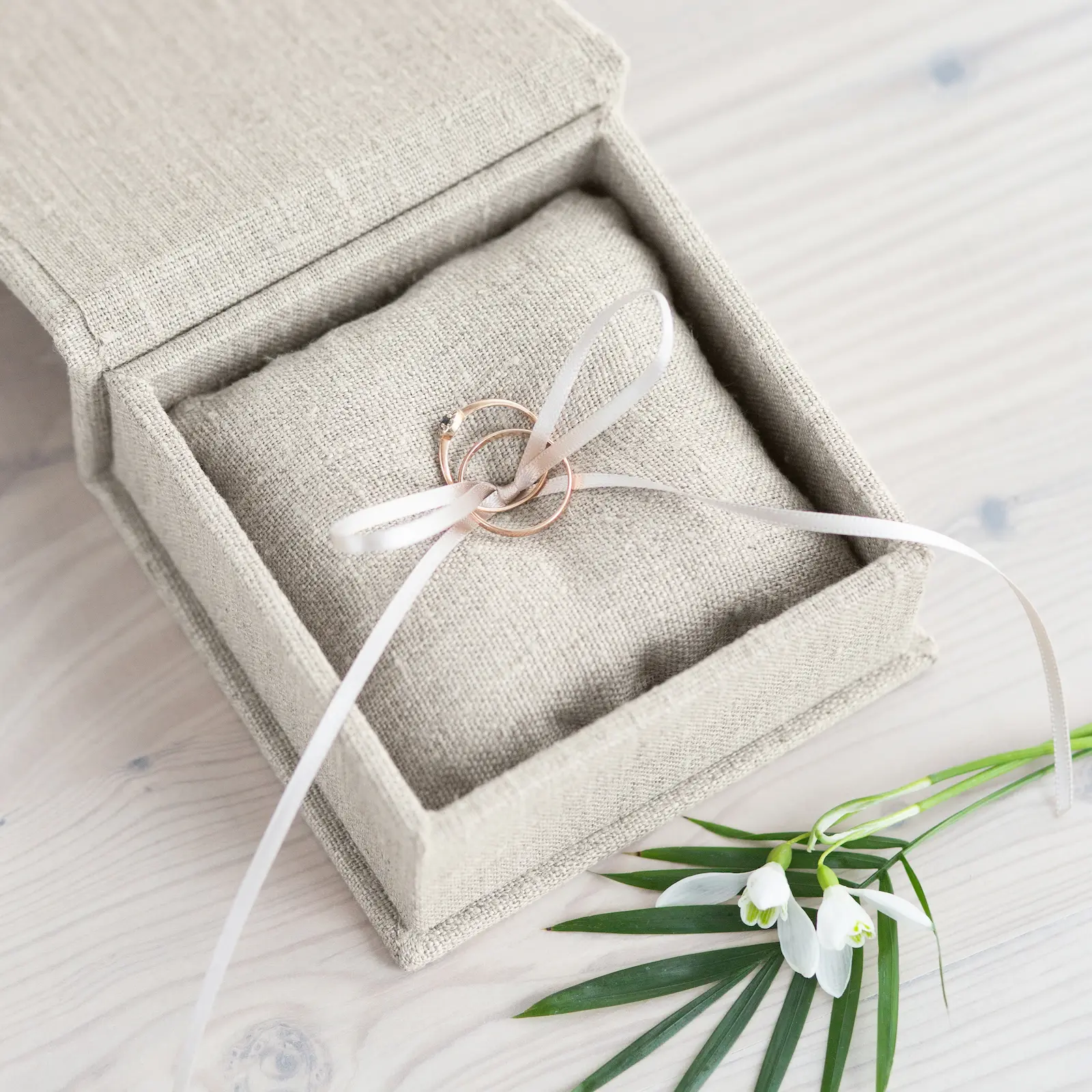 Linen Ring Bearer Box - Image 3