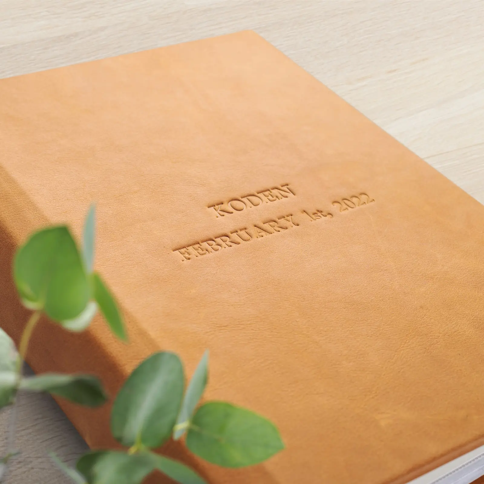 Leather Slip In Photo Album for 300 4x6 Photos - Image 4