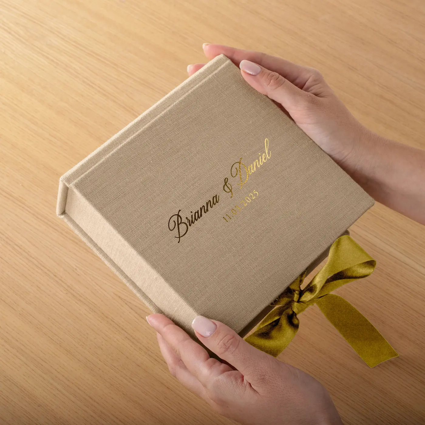 Linen Folio Box with 20 Printed Photocards, Ribbon Closure - Image 4