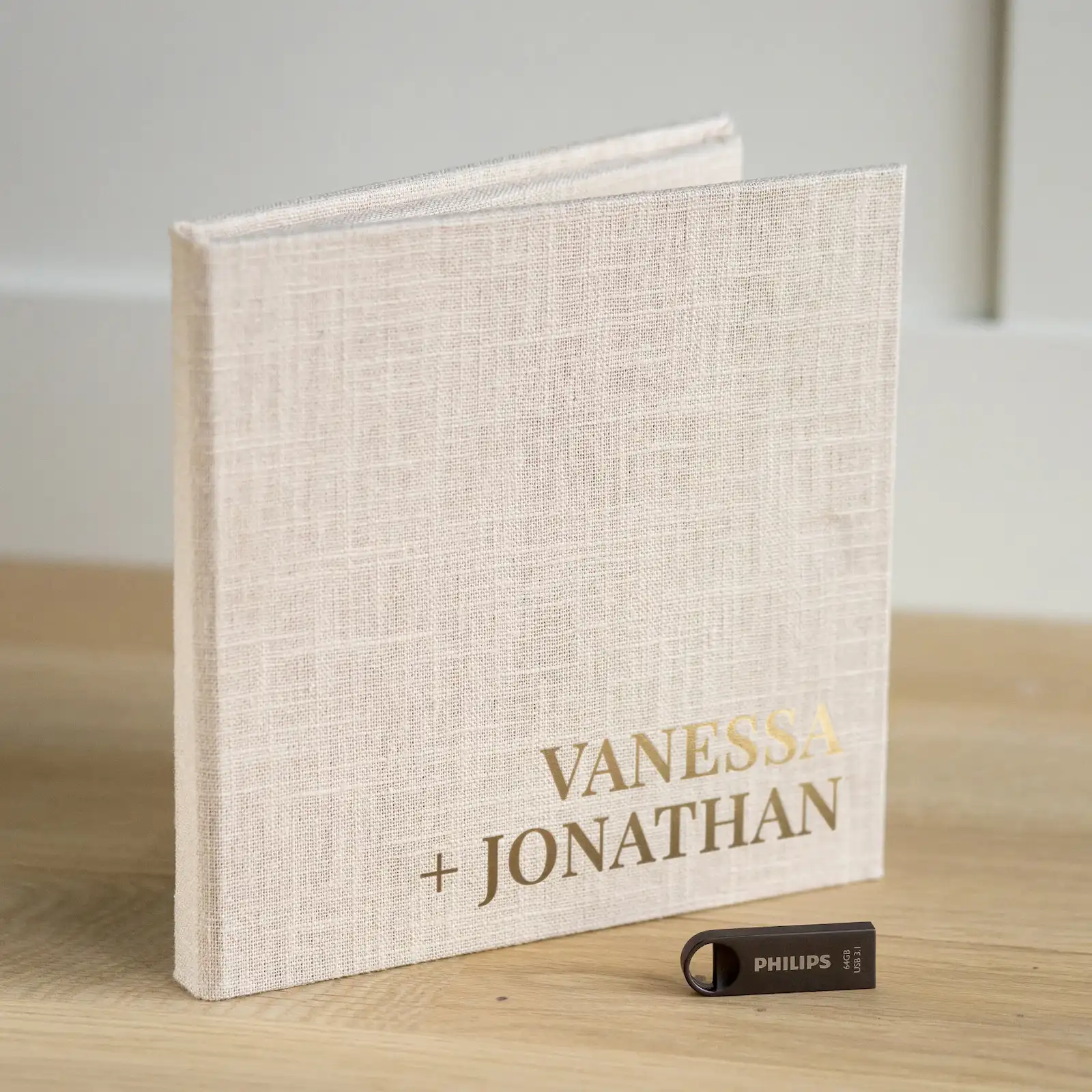 Linen USB Box - Image 6