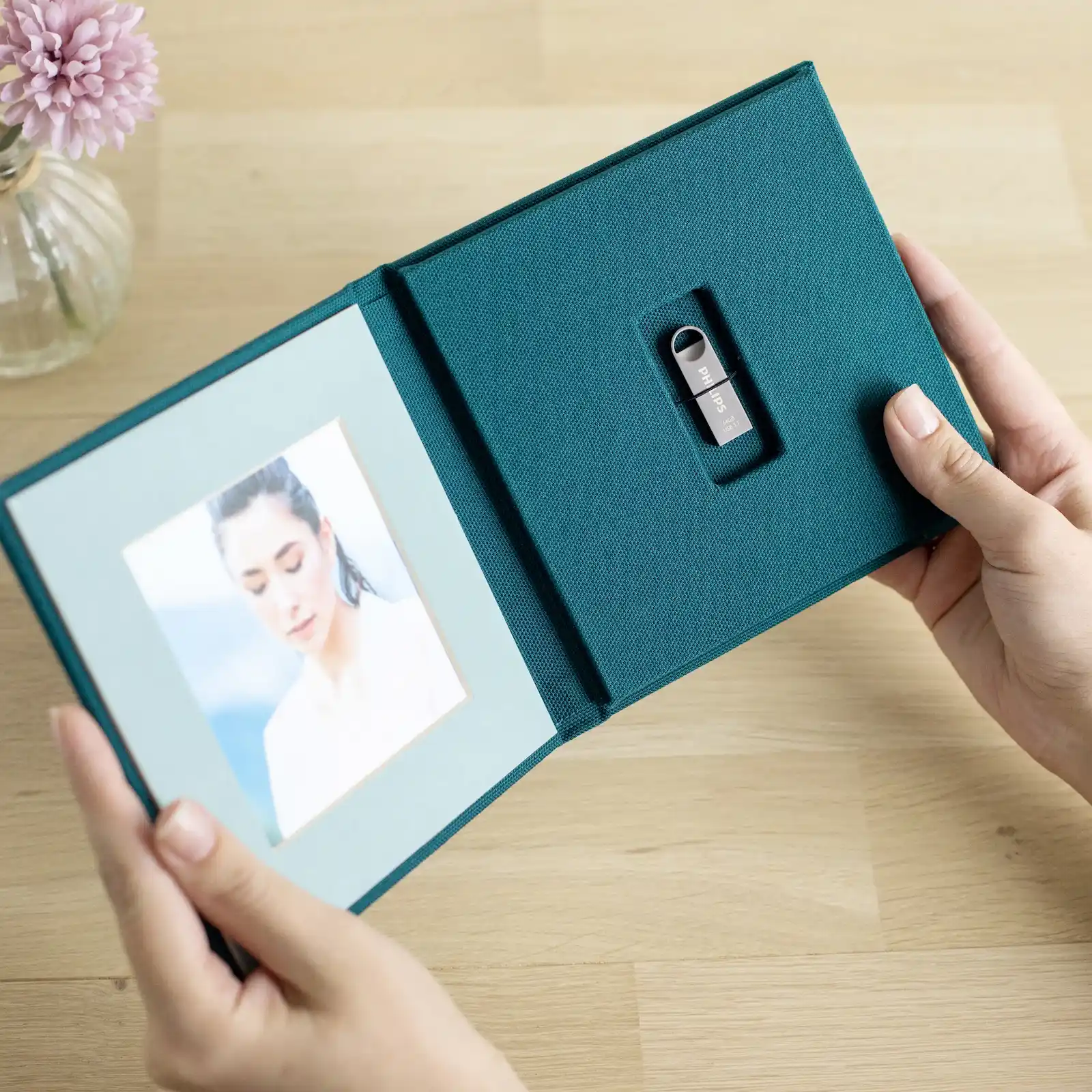 Linen USB Box - Image 7