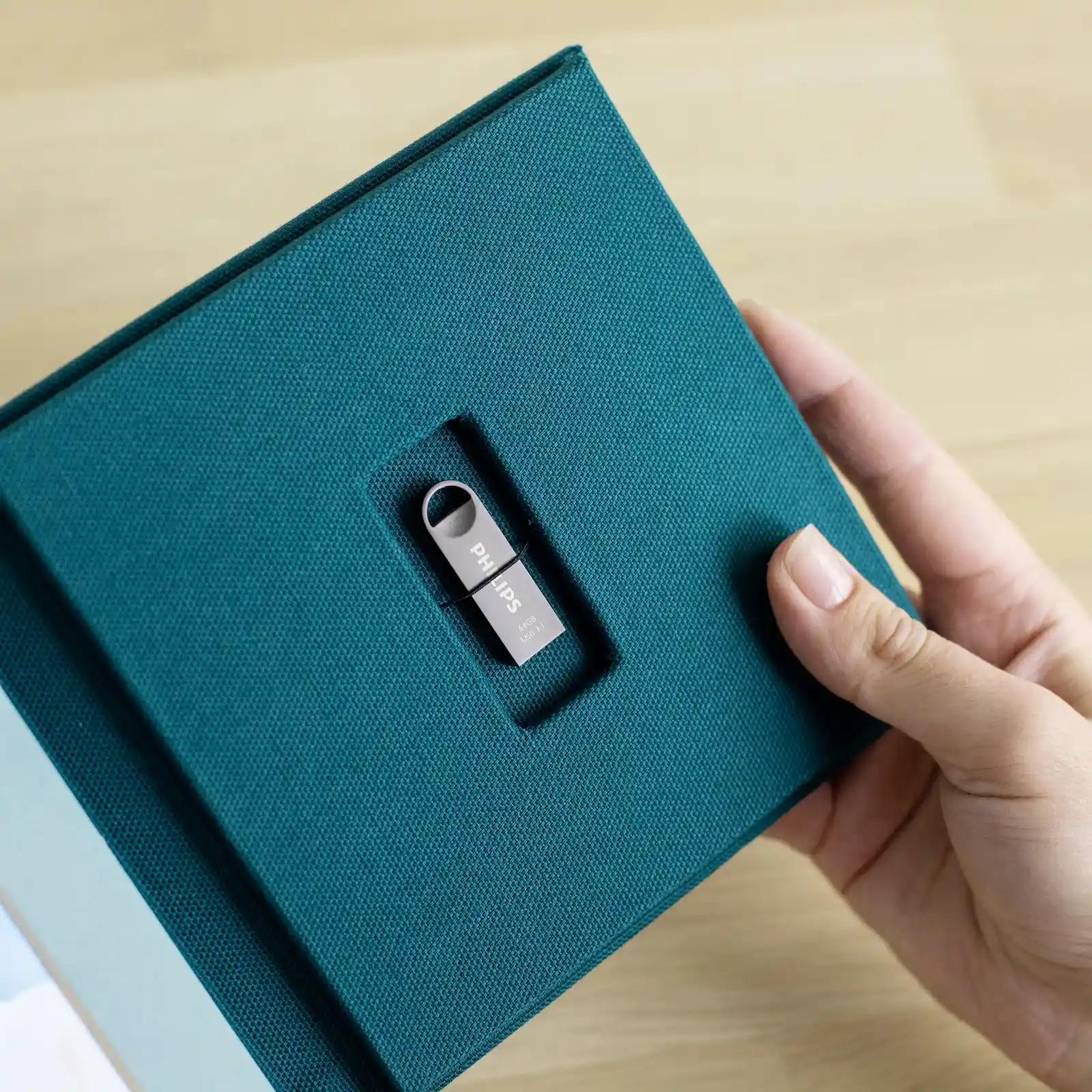 Linen USB Box - Image 6