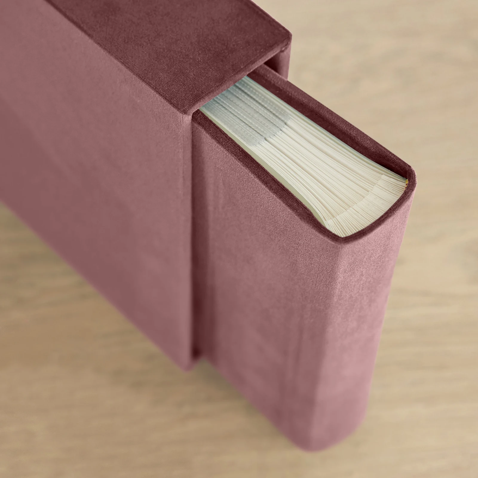 Velvet Baby Slip In Photo Album for 200 4x6 or 5x7 Photos, Design B223 - Image 6