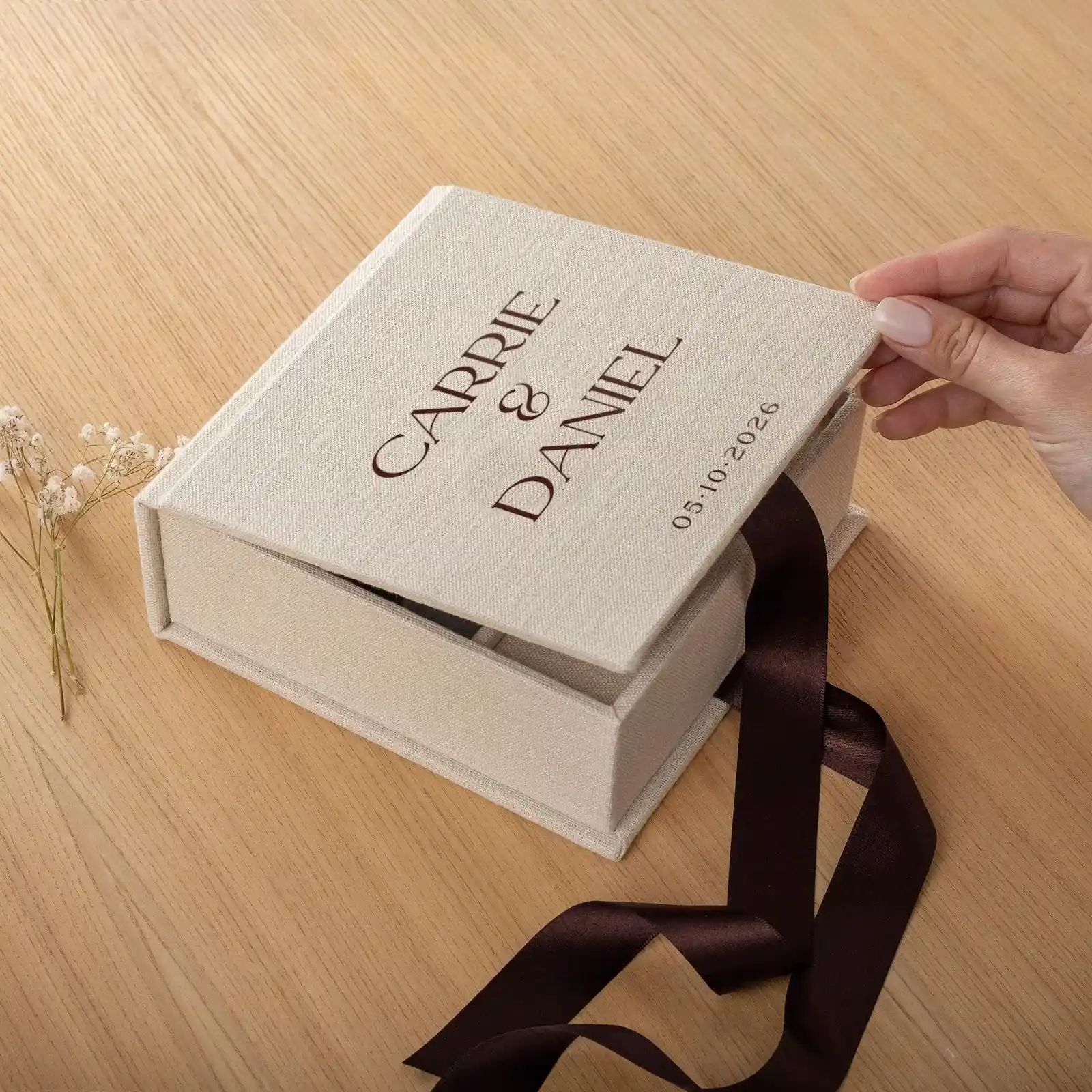 Linen Photo Box with USB Slot, Ribbon Closure - Image 3
