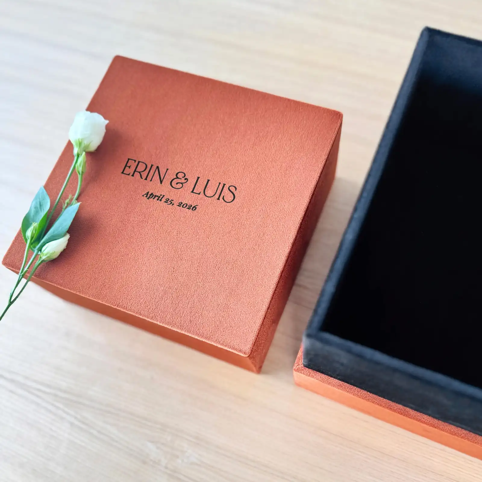 Two Tone Velvet Memory Box with Lid - Image 5